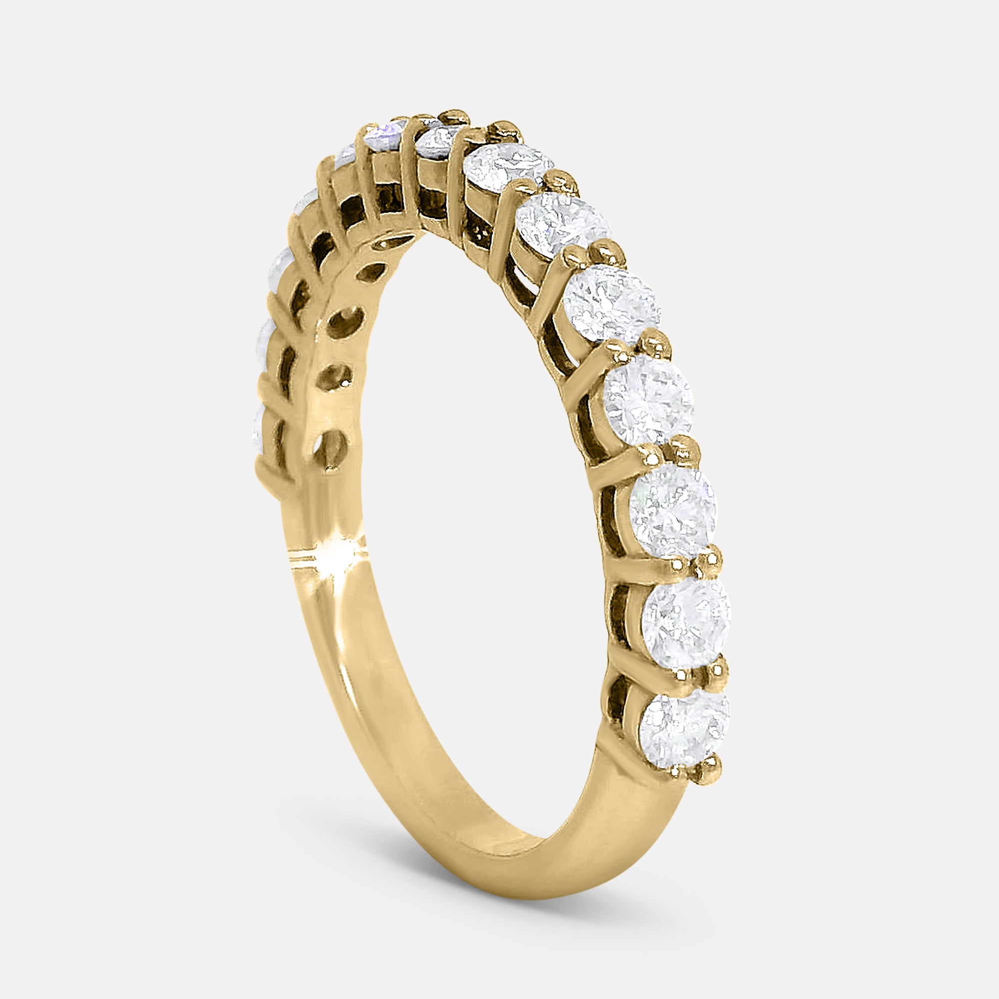 Half Pave Diamond Band (0.9tcw)