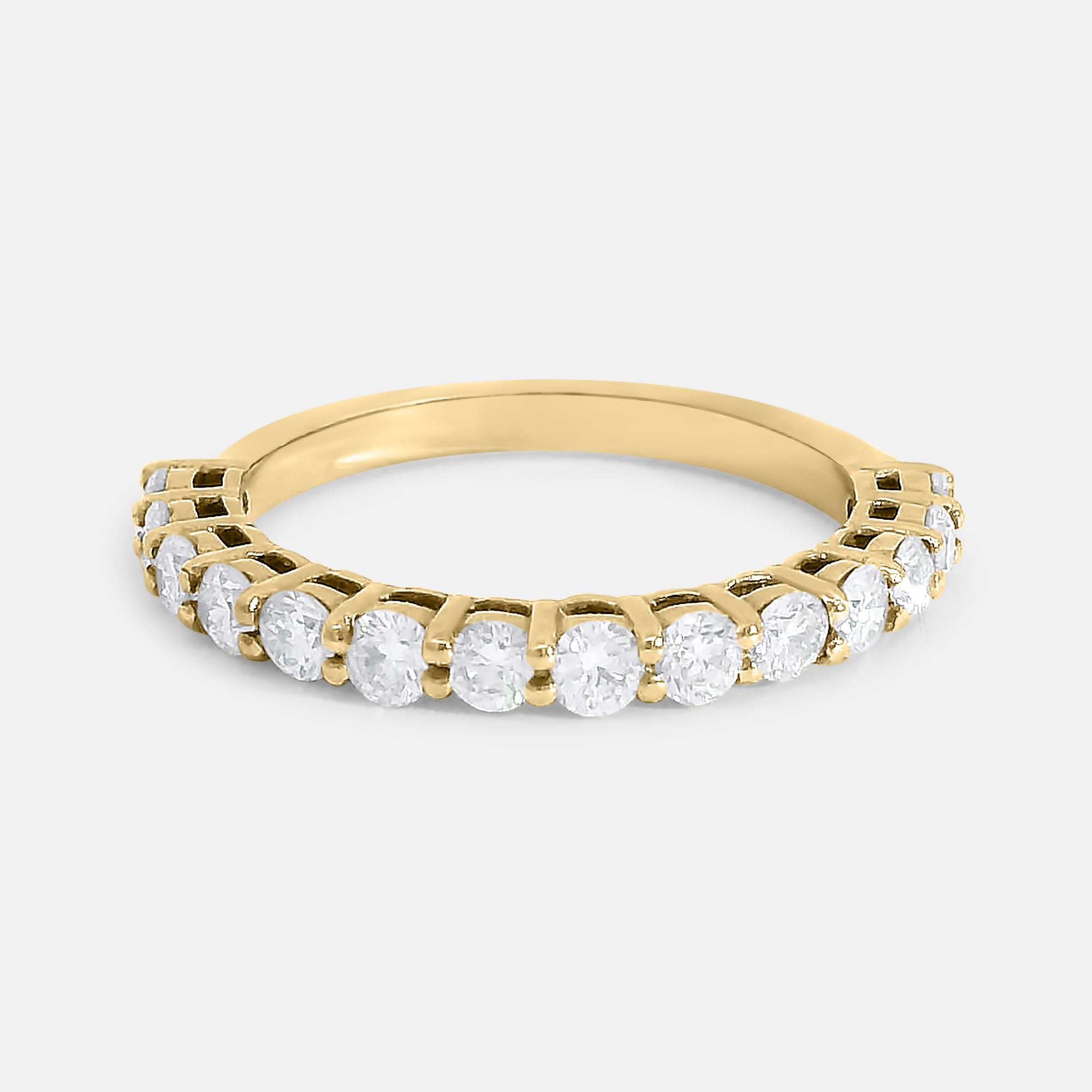 Half Pave Diamond Band (0.9tcw)