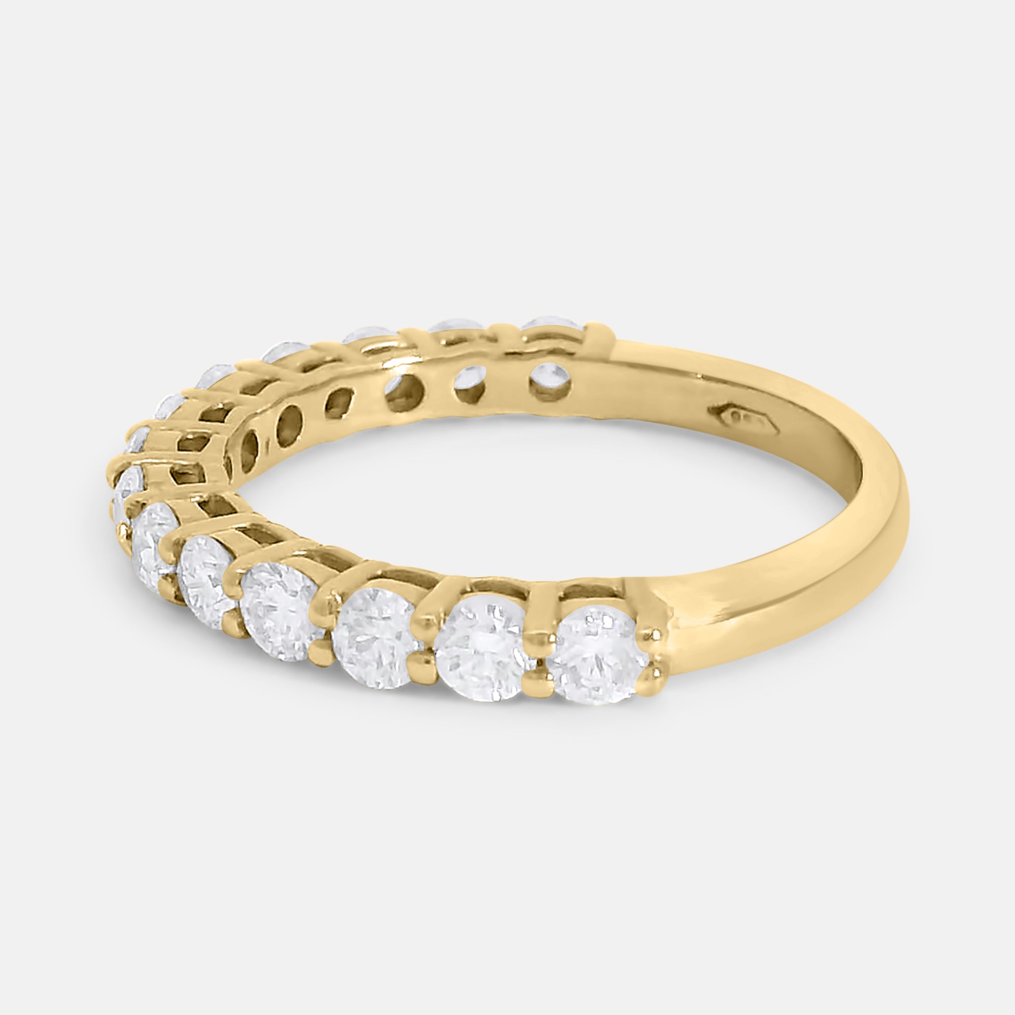 Half Pave Diamond Band (0.9tcw)