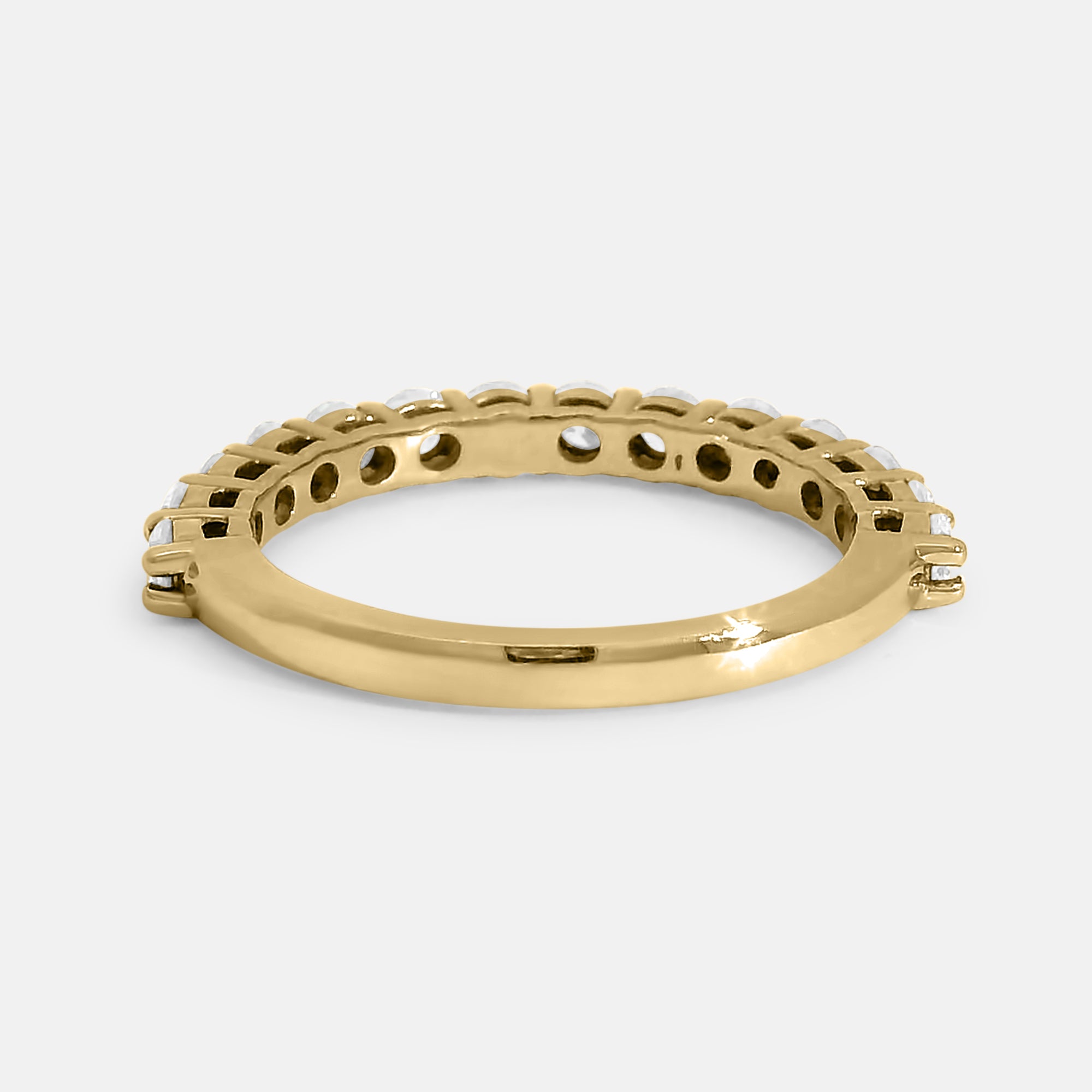 Half Pave Diamond Band (0.9tcw)