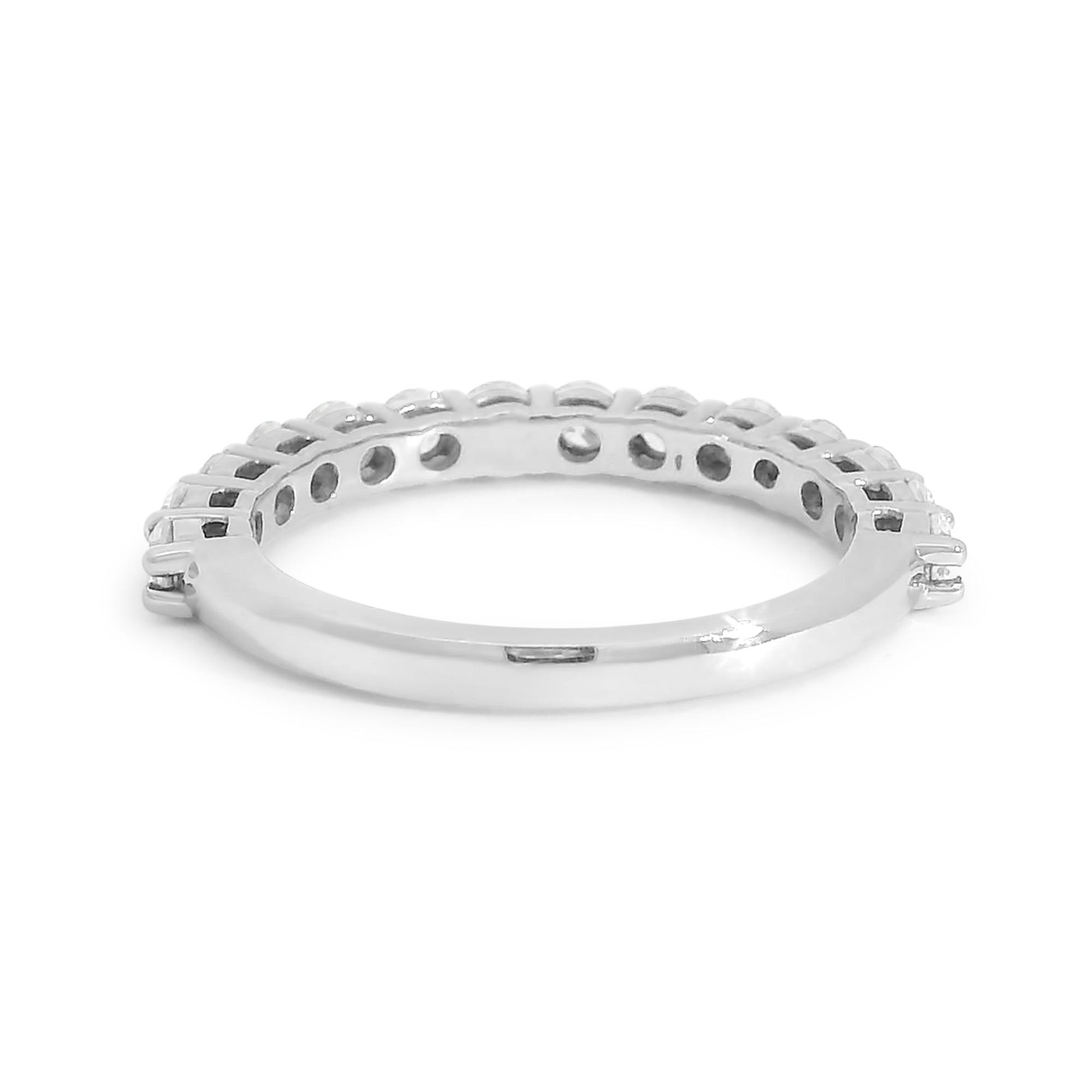 Half Pave Diamond Band (0.9tcw)