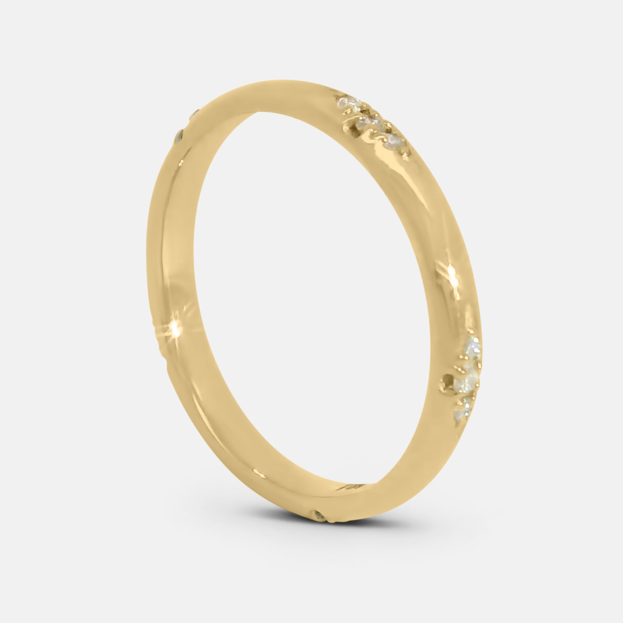 Diamond Cluster Rounded Band