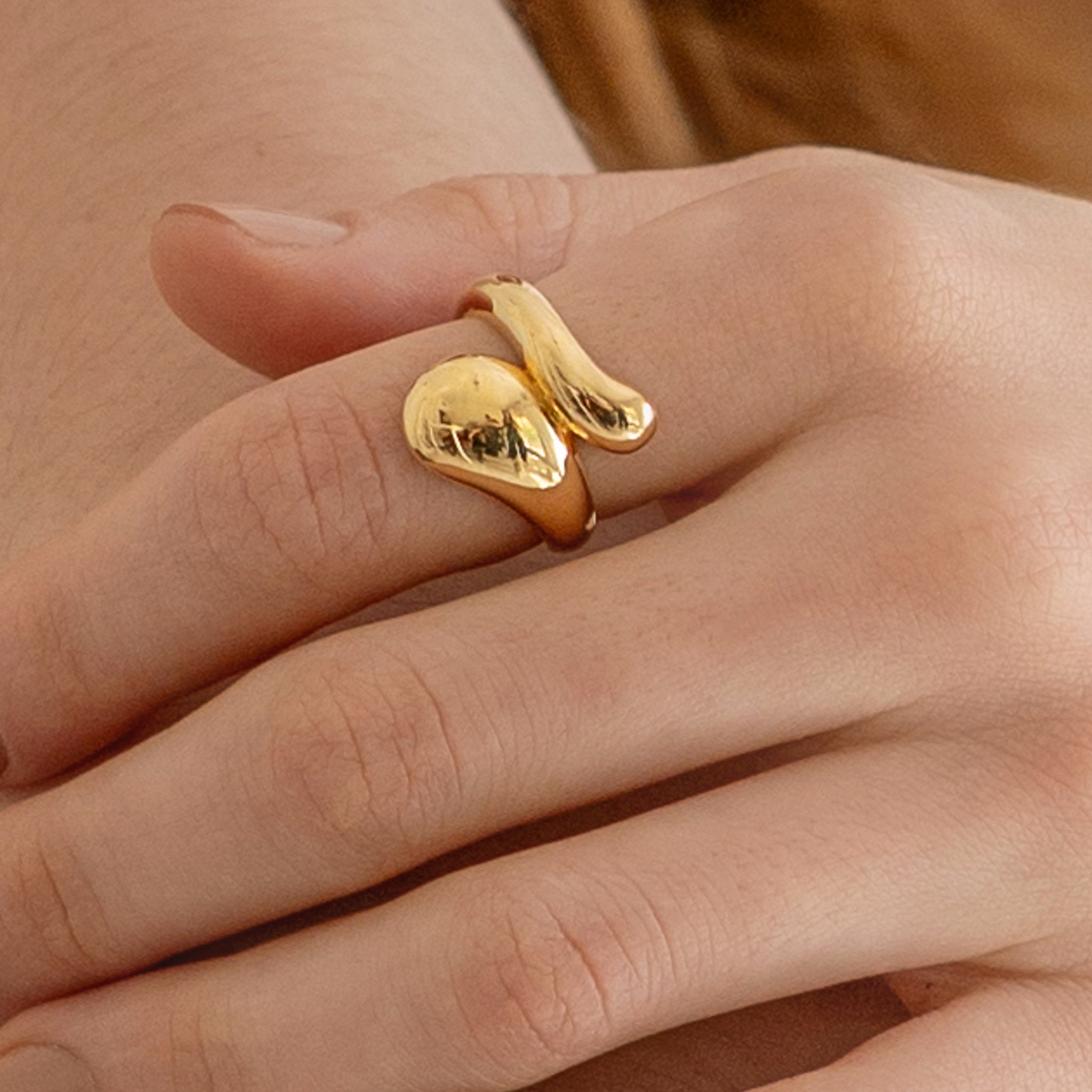 Chunky Huggy Ring