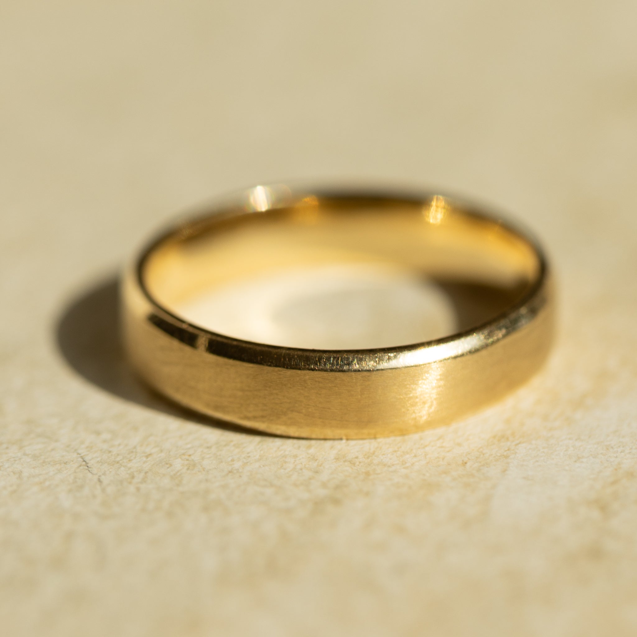 Beveled Edge Brushed Cigar Band 4mm